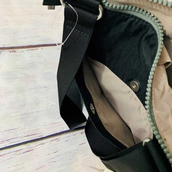 Baggallini Bags Bagallini Comrade 3 Zip Crossbody Bag Poshmark